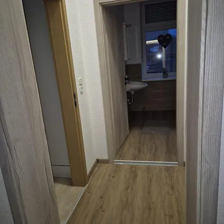 Διαμέρισμα Monteurswohnung - *